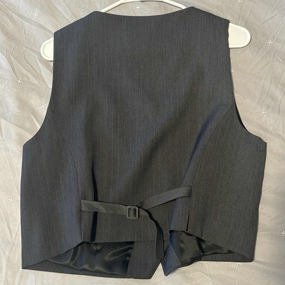 Zara Vest - Picture 3 of 3